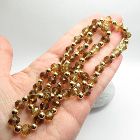 Gold and Uranium glass bead necklace - Picture 6 of 12